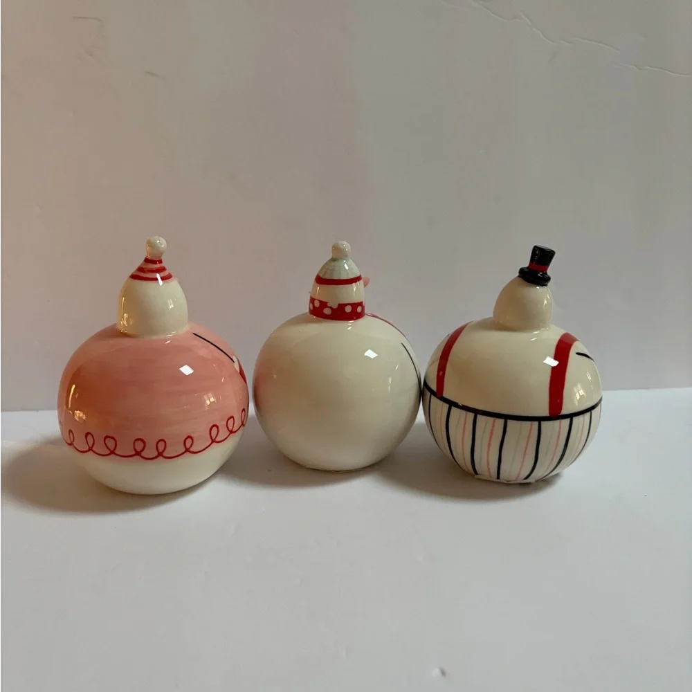 Trio of Round Ceramic Snowmen Figurine Family Winter Snow Friends NWT